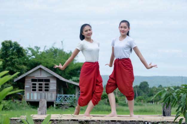 A Tailândia e a cultura dos pés descalços