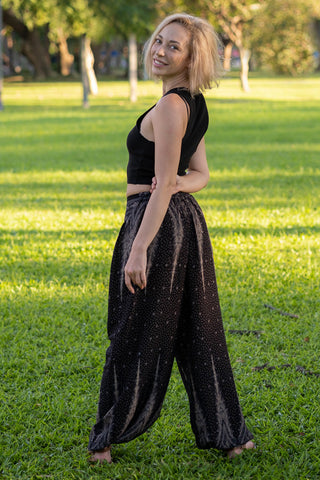 Calça Pena Preta parque